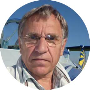 Юрий Петров